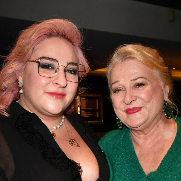 Marilou Berry et sa mère Josiane Balasko lors de l'avant-première du film "Mes très chers enfants" au cinéma UGC Bercy à Paris le 13 décembre 2021. © Veeren / Bestimage 