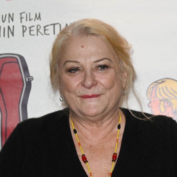 Josiane Balasko à la première du film "La Pièce Rapportée" au cinéma UGC Ciné Cité Les Halles à Paris, le 30 novembre 2021. © Guirec Coadic/Bestimage 