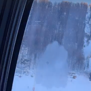 Vitaa filme ses vacances en Savoie. Story Instagram du 19 décembre 2021.