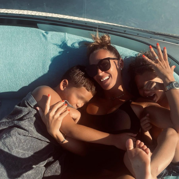 Vitaa et ses deux fils, Adam et Liham. Août 2021.