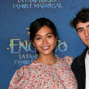 Vaimalama Chaves (Miss France 2019) et son compagnon Nicolas Fleury - Avant-première du film "Encanto" de Disney au Grand Rex à Paris le 19 novembre 2021. © Veeren/Bestimage
