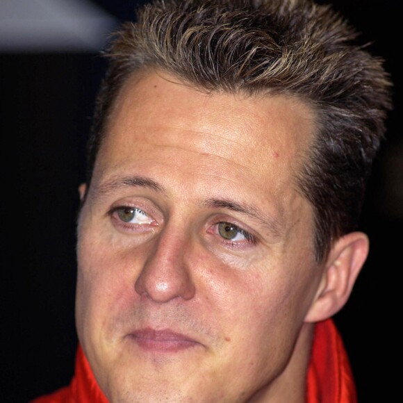 Michael Schumacher lors d'une conference de presse a Paris.