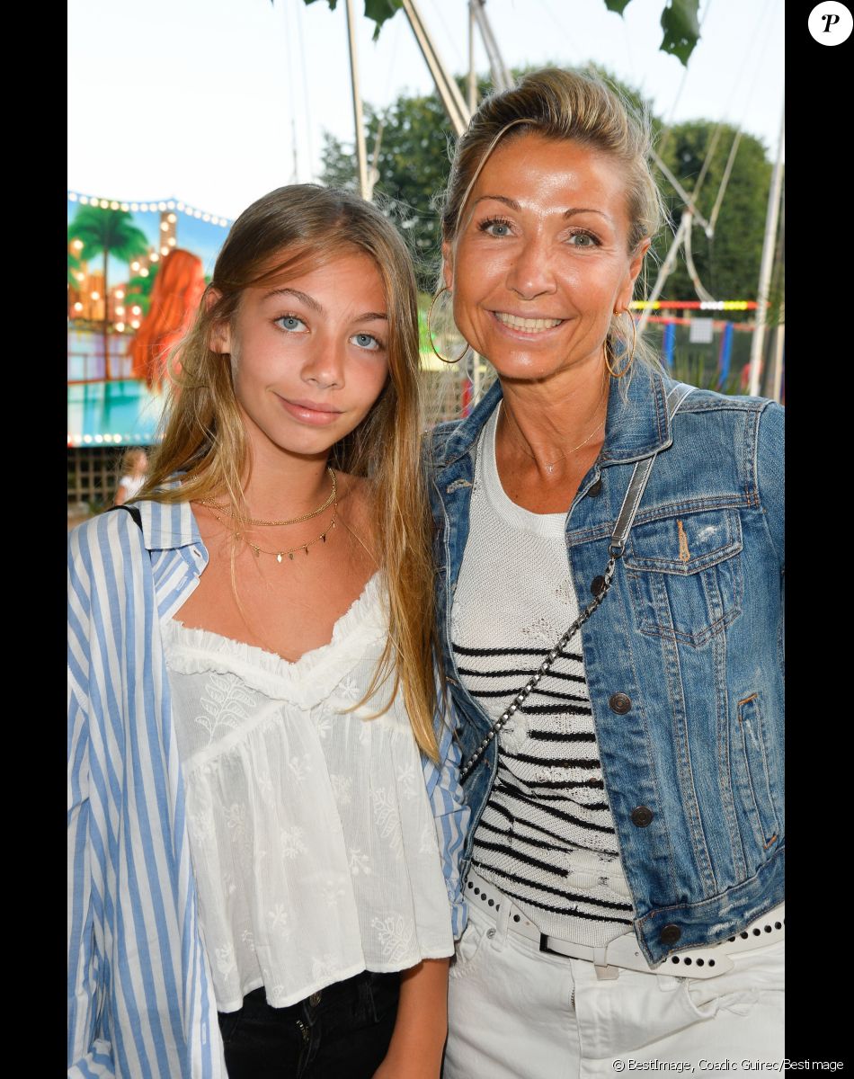 Natty Belmondo et sa fille Stella - Ouverture de la 34ème Fête foraine des Tuileries au jardin des Tuileries à Paris, France, le 23 juin 2017. © Coadic Guirec/Bestimage