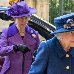 La reine Elisabeth II d'Angleterre et la princesse Anne arrivent à un service d'action de grâce à l'abbaye de Westminster pour marquer le centenaire de la Royal British Legion, à Londres, Royaume Uni, le 12 octobre 2021. 