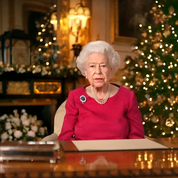 Le discours de Noël 2021 de la reine Elisabeth II d'Angleterre le 25 décembre 2021 au château de Windsor © Youtube via Bestimage