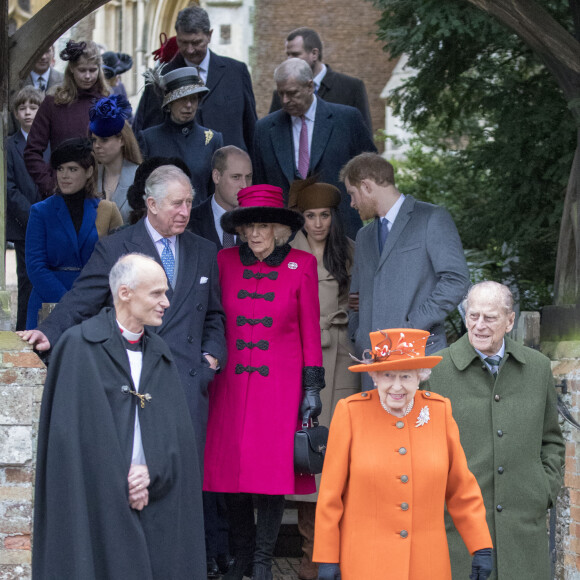 Kate Catherine Middleton, enceinte et le prince William, duc de Cambridge avec le prince Harry et sa fiancée Meghan Markle, Le prince Charles, prince de Galles et Camilla Parker Bowles, La reine Elisabeth II et le prince Philip Duc d'Édimbourg - La famille royale d'Angleterre arrive à l'église St Mary Magdalene pour la messe de Noël à Sandringham le 25 décembre 2017