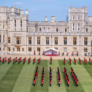 La reine Elisabeth II d'Angleterre accueille le président Joe Biden et la première dame Jill au chateau de Windsor le 13 juin 2021.