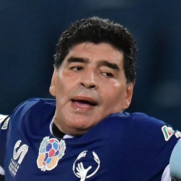 Diego Maradona lors d'un match caritatif, le 12 octobre 2016 en Italie. © Inside / Panoramic / Bestimage