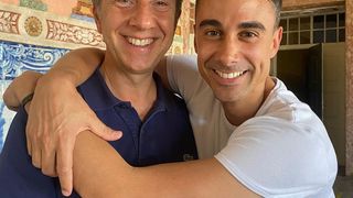 Stéphane Bern amoureux et "libéré de ses chaînes" avec Yori : confidences à coeur ouvert