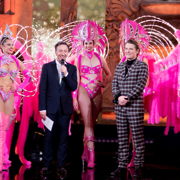 Exclusif - Stéphane Bern et Bénabar - Enregistrement de l'émission "La grande soirée du 31" à Chantilly" au Château de Chantilly, diffusée le 31 décembre sur France 2. © Tiziano da Silva-Cyril Moreau / Bestimage