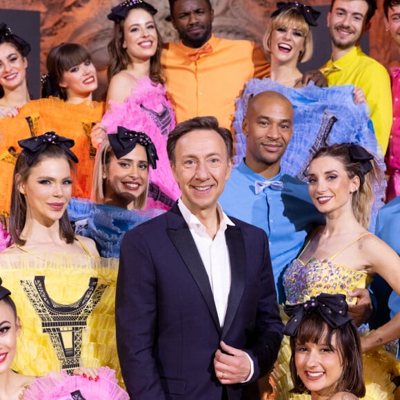 Exclusif - Stéphane Bern avec les danseurs de K.Ouali - Backstage - Enregistrement de l'émission "La grande soirée du 31" à Chantilly" au Château de Chantilly, diffusée le 31 décembre sur France 2. © Tiziano da Silva-Cyril Moreau / Bestimage