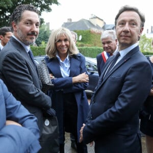 Le président de la république, Emmanuel Macron accompagné de la première dame, Brigitte Macron et Stéphane Bern assiste à la lecture d'extraits de La recherche du temps perdu de Marcel Proust par Guillaume Gallienne à Illiers-Combray, France, le 13 septembre 2021. © Stéphane Lemouton/Bestimage