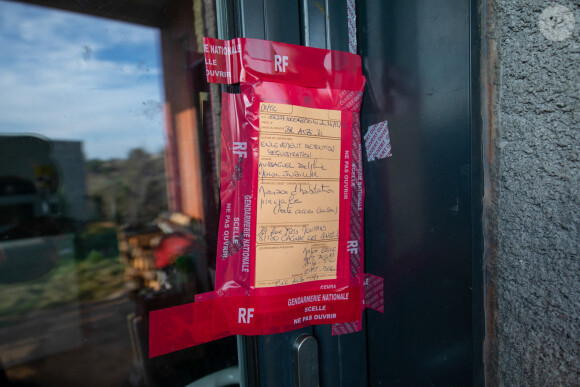 La maison en construction de Delphine Jubillar (Aussaguel) , disparue sans laisser de traces depuis le 16 décembre 2020 à Cagnac les Mines dans le Tarn. Un gendarme et une équipe du service des eaux ont mené des investigations pour chercher des traces dans le réseau raccordé à la maison. Le 7 janvier 2021  © Frédéric Maligne / Bestimage