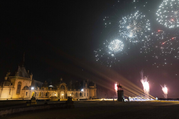 Exclusif - Le DJ Michaël Canitrot lors du feu d'artifice de l'émission "La grande soirée du 31" au château de Chantilly, diffusée le 31 décembre sur France 2. © Cyril Moreau / Bestimage