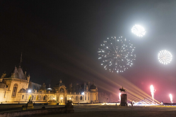 Exclusif - Le DJ Michaël Canitrot lors du feu d'artifice de l'émission "La grande soirée du 31" au château de Chantilly, diffusée le 31 décembre sur France 2. © Cyril Moreau / Bestimage