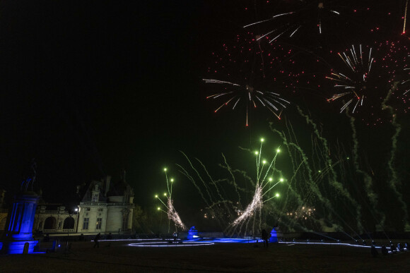 Exclusif - Le DJ Michaël Canitrot lors du feu d'artifice de l'émission "La grande soirée du 31" au château de Chantilly, diffusée le 31 décembre sur France 2. © Cyril Moreau / Bestimage