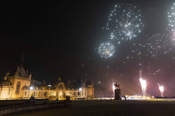 Exclusif - Le DJ Michaël Canitrot lors du feu d'artifice de l'émission "La grande soirée du 31" au château de Chantilly, diffusée le 31 décembre sur France 2. © Cyril Moreau / Bestimage