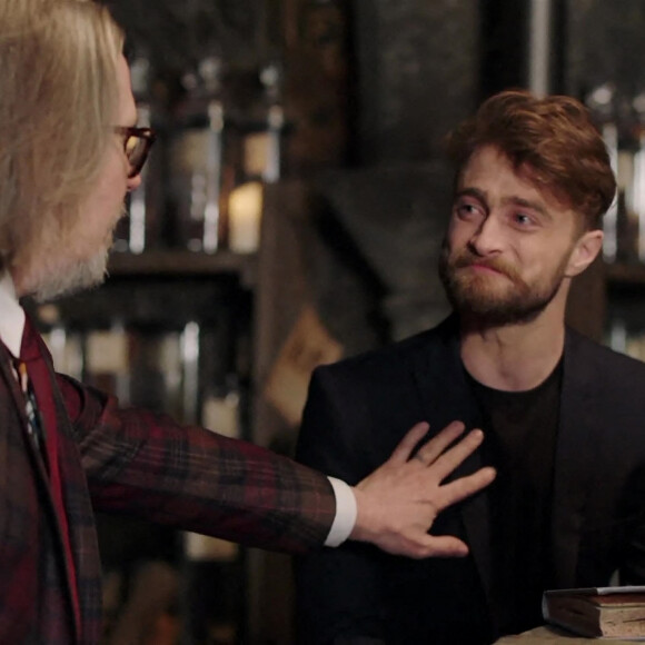 Les acteurs principaux (D. Radcliffe, E. Watson et R Grint) sont réunis pour une émission spéciale à l'occasion des 20 ans de la saga Harry Potter. 
