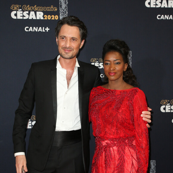 Vincent Cerutti et sa compagne Hapsatou Sy lors du photocall lors de la 45ème cérémonie des César à la salle Pleyel à Paris le 28 février 2020 © Dominique Jacovides / Olivier Borde / Bestimage