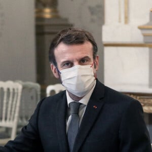 Le président de la république, Emmanuel Macron recoit une délégation de pêcheurs affectés par le Brexit, au palais de l'Elysée, Paris, France, le 17 décembre 2021. © Stéphane Lemouton/Bestimage 