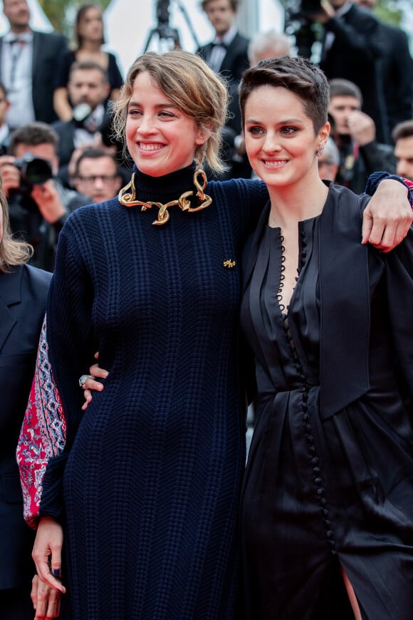 Adèle Haenel, Noémie Merlant - Descente des marches du film "Portrait de la jeune fille en feu" lors du 72e Festival de Cannes. Le 19 mai 2019. © Borde / Bestimage