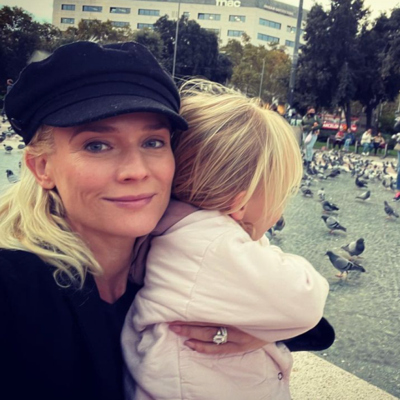 Diane Kruger et sa fille en novembre 2021.