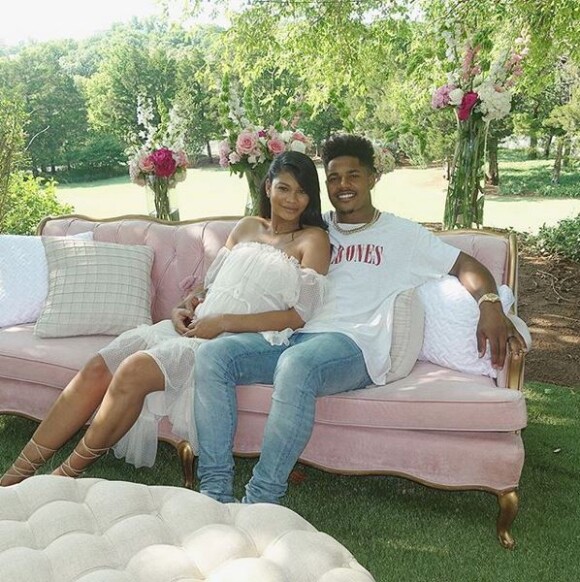 Chanel Iman, enceinte et son mari Sterling Shepard. Août 2018.