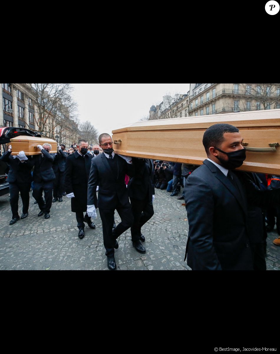 Arrivées à la messe en hommage aux frères Igor et Grichka Bogdanoff (Bogdanov) en l'église de La Madeleine à Paris. Le 10 janvier 2022 © Jacovides-Moreau / Bestimage