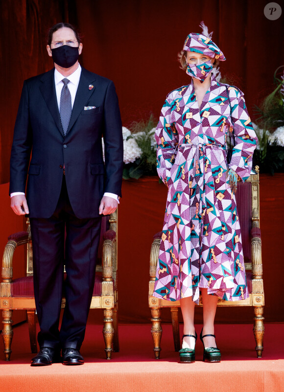 La princesse Delphine de Saxe Cobourg et son mari Jim O'Hare - La famille royale de Belgique assiste à la parade militaire lors de la fête nationale à Bruxelles, le 21 juillet 2021.