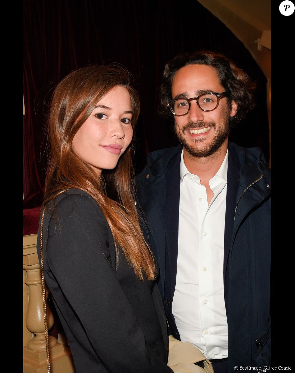 Emilie Broussouloux et Thomas Hollande sont parents pour la deuxième fois d'un petit garçon prénommé Noé - Semi-Exclusif - Thomas Hollande et sa compagne Emilie Broussouloux à la générale de la pièce "La Vraie Vie" au théâtre Edouard 7 à Paris, le 18 septembre 2017. © Guirec Coadic/Bestimage