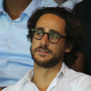 Thomas Hollande et sa compagne Emilie Broussouloux (journaliste France 2) - People au match de Ligue des champions Psg contre Arsenal au Parc des Princes à Paris le 13 septembre 2016. © Marc Ausset-Lacroix/Bestimage 