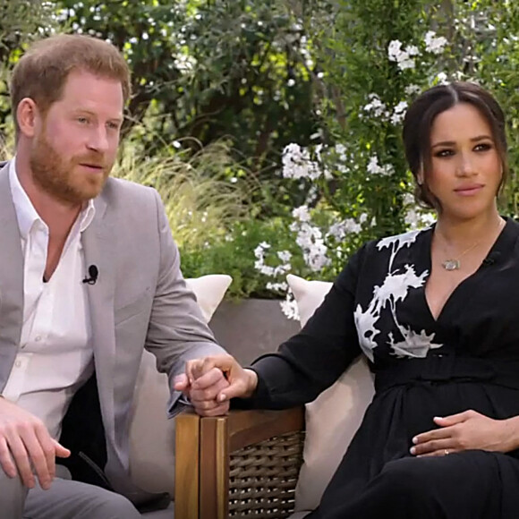 La chaîne CBS diffuse l'entretien intitulé "Meghan & Harry" entre le prince Harry, Meghan Markle et la présentatrice américaine Oprah Winfrey, le 7 mars 2021. © Capture TV CBS via Bestimage