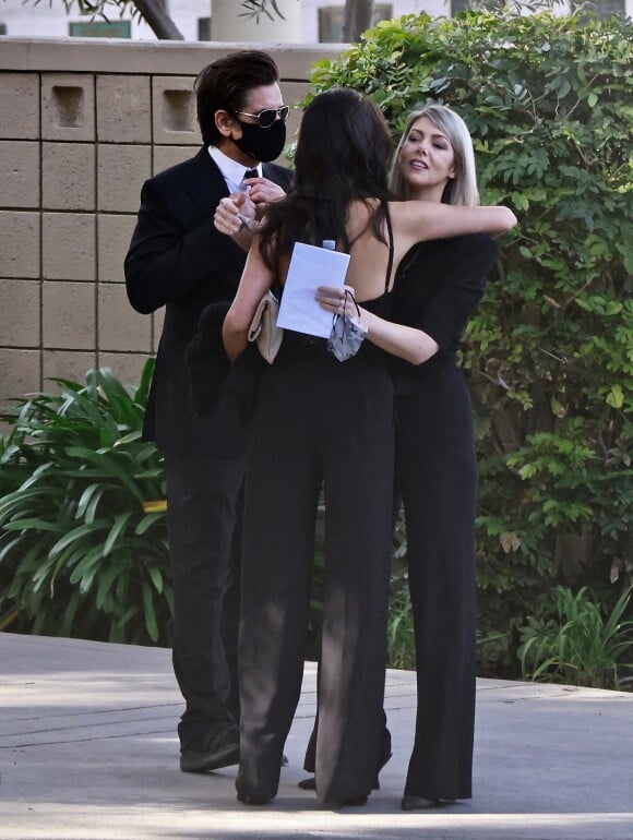 John Stamos, Kelly Rizzo (la veuve de Bob Saget) - La famille et les amis se réunissent pour les funérailles de Bob Saget au "Mt. Sinai Memorial Parks and Mortuaries" à Los Angeles, le 14 janvier 2022. <br /><br />