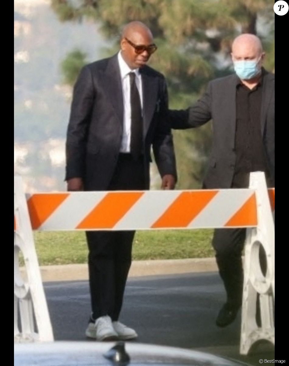 Dave Chappelle - La famille et les amis se réunissent pour les funérailles de Bob Saget au "Mt. Sinai Memorial Parks and Mortuaries" à Los Angeles, le 14 janvier 2022.