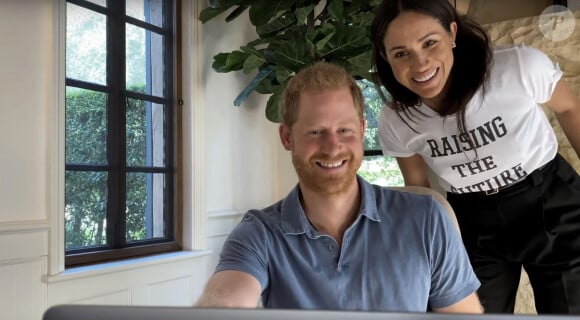 Le prince Harry et Meghan Markle chez eux, dans leur maison de Montecito, dans le documentaire "The Me You Can't See" produit par Oprah Winfrey. 
