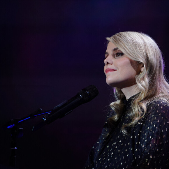 Exclusif - Coeur de Pirate (Béatrice Martin) - Surprises - Enregistrement de l'émission "La boîte à secrets 11", présentée par F.Bollaert et diffusée le 19 novembre sur France 3. © Rubens Hazon / Bestimage