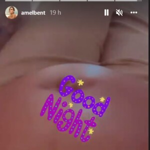 Amel Bent, enceinte de son troisième enfant, a posté une photo de son baby bump embrassé par sa fille, sur Instagram.