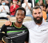 Exclusif - Zerator ( Adrien Nougaret), Gaël Monfils, Benoît Paire et Domingo ( Pierre Alexis Bizot ) - Benoît Paire, Gaël Monfils, Domingo (Pierre Alexis Bizot) et Zerator (Adrien Nougaret) deux streamers se rencontrent lors d'un match de tennis à Roland Garros, Paris le 18 septembre 2021. © Veeren/Bestimage