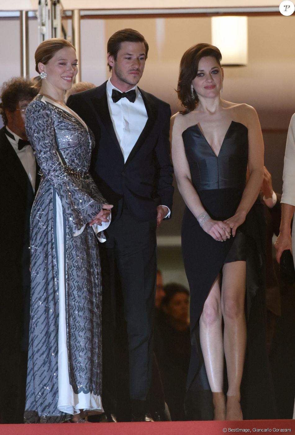Léa Seydoux Gaspard Ulliel Couple Léa Seydoux, Gaspard Ulliel, Marion Cotillard (habillée en Dior Haute  Couture) - Descente des marches du film Juste la fin du monde lors du 69ème  Festival Inter - Purepeople