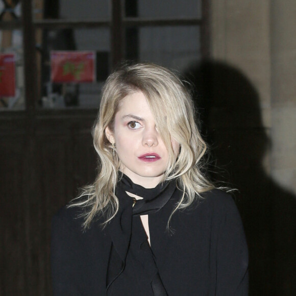 Béatrice Martin (Coeur de pirate) arrivant au défilé de mode "Sonia Rykiel", collection prêt-à-porter Automne-Hiver 2017-2018 à l'Ecole des Beaux-Arts à Paris, le 4 Mars 2017.© CVS/Veeren/Bestimage 