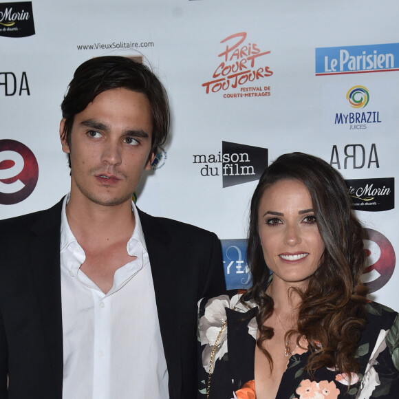 Alain-Fabien Delon et son ex Capucine Anav lors du photocall de la 2ème édition du festival "Paris Court Toujours" au Théâtre de l'Européen à Paris le 20 septembre 2019. © Giancarlo Gorassini / Bestimage  