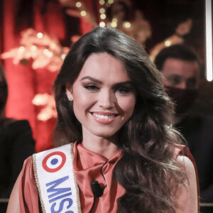 Exclusif - Diane Leyre (Miss France 2022) - Enregistrement de l'émission "On Est En Direct", le 18 décembre sur France 2. © Jack Tribeca / Bestimage