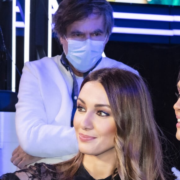 Exclusif - Diane Leyre, Delphine Wespiser dans l'émission TPMP (Touche Pas à Mon Poste). Paris le 13 décembre 2021. © Jack Tribeca / Bestimage