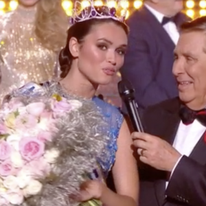 Diane Leyre est élue Miss de France.