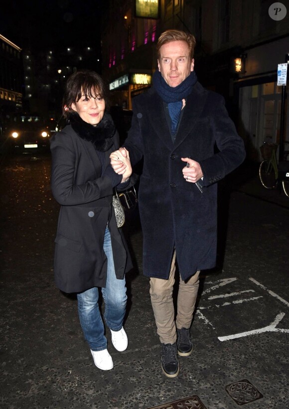 Helen McCrory et Damian Lewis à la sortie du Harold Pinter Theatre de Londres
