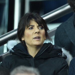 Estelle Denis et son compagnon Raymond Domenech dans les tribunes lors du match de quart de finale de la Coupe de Ligue opposant le Paris Saint-Germain à l'AS Saint-Etienne au Parc des Princes à Paris, France, le 8 janvier 2020. le PSG a gagné 6-1. © Giancarlo Gorassini/Bestimage