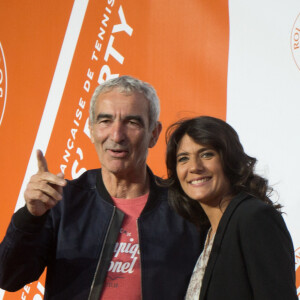 Raymond Domenech et sa femme Estelle Denis - Photocall de la soirée des joueurs "Roland-Garros 2016" au Petit Palais à Paris le 19 mai 2016