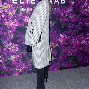 Clotilde Courau assiste au défilé Elie Saab Haute-Couture Printemps/Eté 2022, dans le cadre de la Fashion Week de Paris, au Carreau du Temple. Le 26 janvier 2022. © Olivier Borde/Bestimage