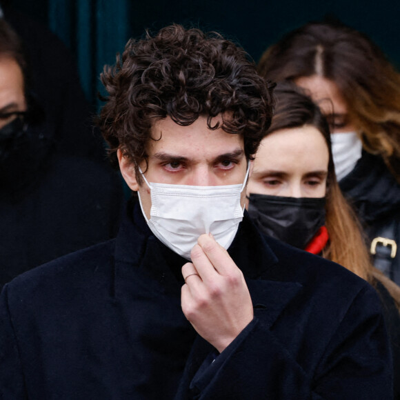Louis Garrel - Sorties des obsèques (bénédiction) de Gaspard Ulliel en l'église Saint-Eustache à Paris. Le 27 janvier 2022 © Jacovides-Moreau / Bestimage 