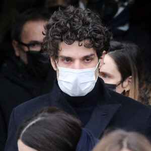 Louis Garrel - Sorties des obsèques (bénédiction) de Gaspard Ulliel en l'église Saint-Eustache à Paris. Le 27 janvier 2022 © Jacovides-Moreau / Bestimage 